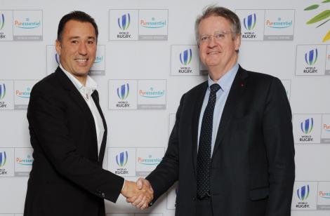 Marco Pacchioni, président de Puressentiel, et Bernard Lapasset, président de World Rugby