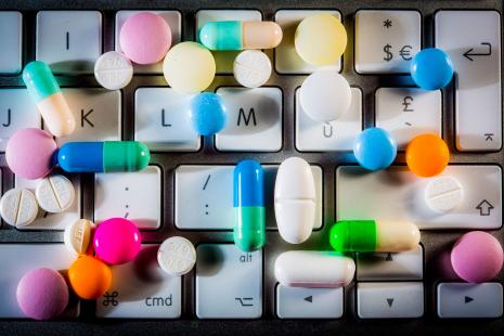 Une coopération internationale s'impose pour mieux contrôler les ventes en ligne de médicaments