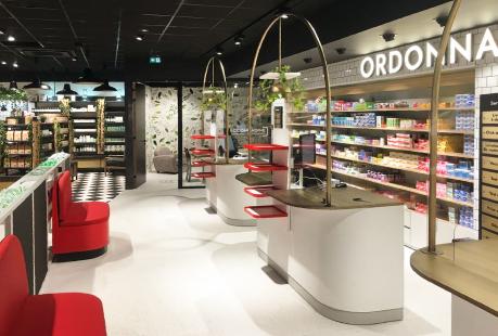 Le concept global "Médiprix" est finalisé pour la première fois dans la pharmacie de Toulon, actuellement en cours d'installation