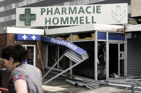 La pharmacie après l'incendie du centre commercial